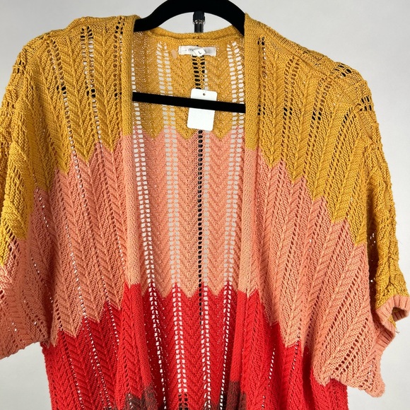 ⭐️SALE⭐️ Maurice - Crocheted Cardigan - Picture 5 of 5